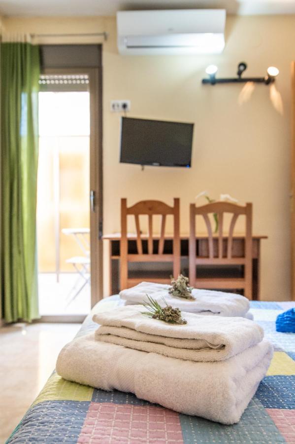 Apartamentos Maribel Calaceite Exteriör bild